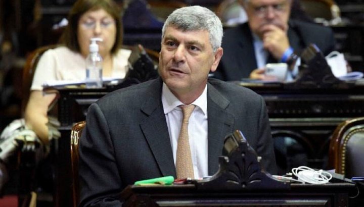 Ricardo Buryaile: "Las decretos que dicta el presidente están al margen de la ley"
