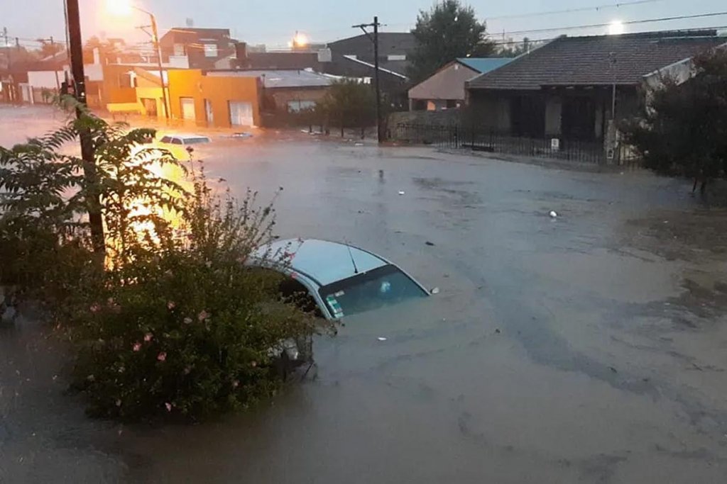 Fabian Díaz:  &quot;Bahía Blanca está todo pasado por agua&quot;