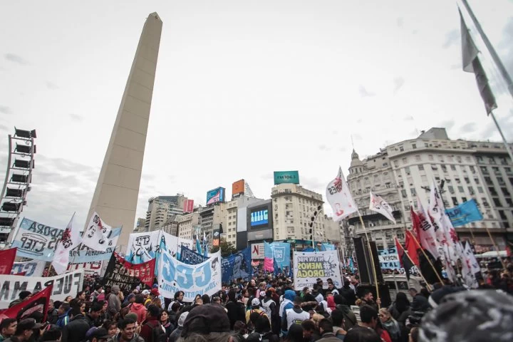 De Alfonsín a hoy ¿Alguna vez se llegó en un clima social tan delicado a una votación?