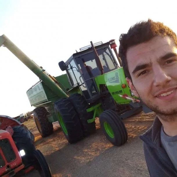 “El Da Vinci cordobés”: se convirtió en inventor y ahora creó un tractor a control remoto