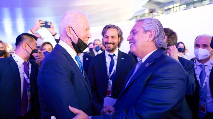 Fernández y Biden en Roma: el Gobierno busca una bilateral para conseguir respaldo ante el FMI