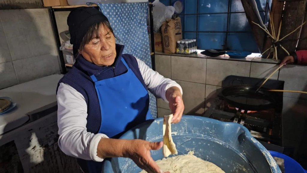 Haydee Canchi "Todo el mundo viene a probar los buñuelos de El Carmen"