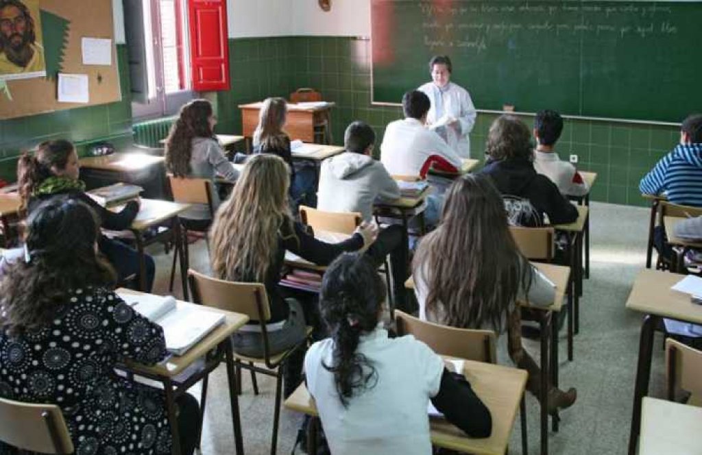 Santa Fe eliminó la no repitencia en las escuelas secundarias