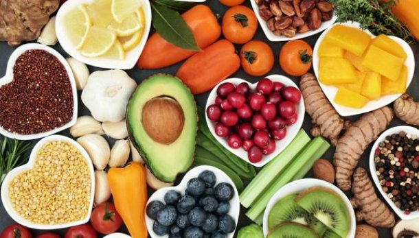 Qué alimentos con fibra mejoran la salud del intestino