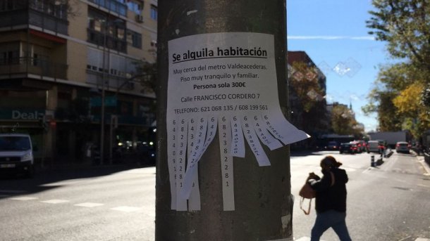 No podía pagar un monoambiente y se mudó a una habitación por $25 mil: "Alquilo o como"
