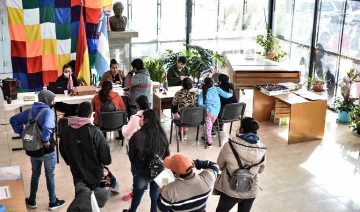 En Neuquén hay un consulado boliviano itinerante