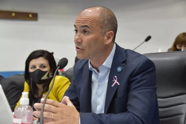 Juan Martin: "Jones Huala está prófugo y escondido suponemos de este lado de la cordillera”