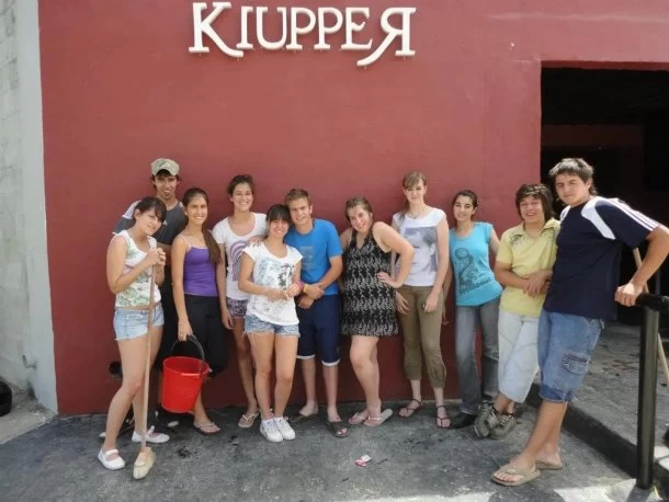 Un pueblo de Córdoba desde hace 40 años ayuda a pagar el viaje de egresados a sus estudiantes