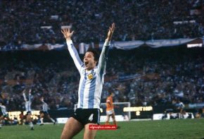 Daniel Bertoni: "Gracias a los grandes jugadores que tuvimos, como Messi y Maradona, Argentina es una de las selecciones m&aacute;s queridas del mundo"