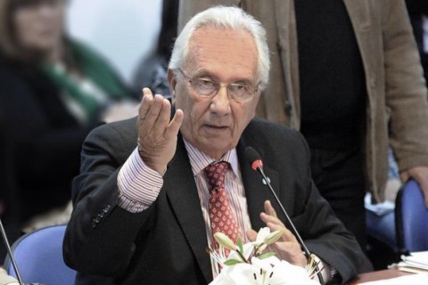 Héctor Recalde: "No creo que Alberto deje de ser peronista porque no cantó la marcha"