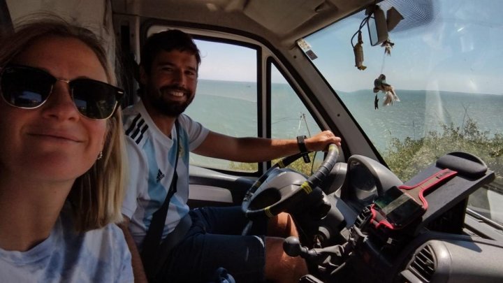 Recorrieron todo Europa en un motorhome para llegar al mundial de Qatar