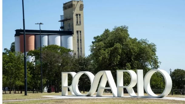 Marcelo Gianserra, periodista de Radio Rivadavia Rosario: “La ciudad está conmovida y en un momento raro”