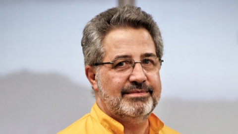 Claudio Santa María: "Se está pensando hacer un confinamiento a partir del 15 de enero"