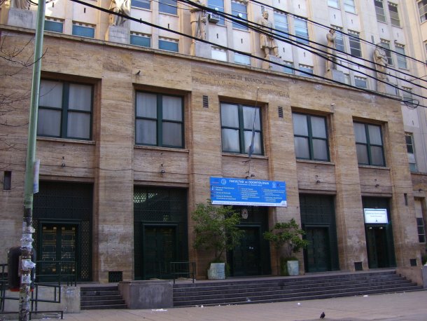 Por la falta de odontólogos, mucha gente se atiende en la Facultad de Odontología