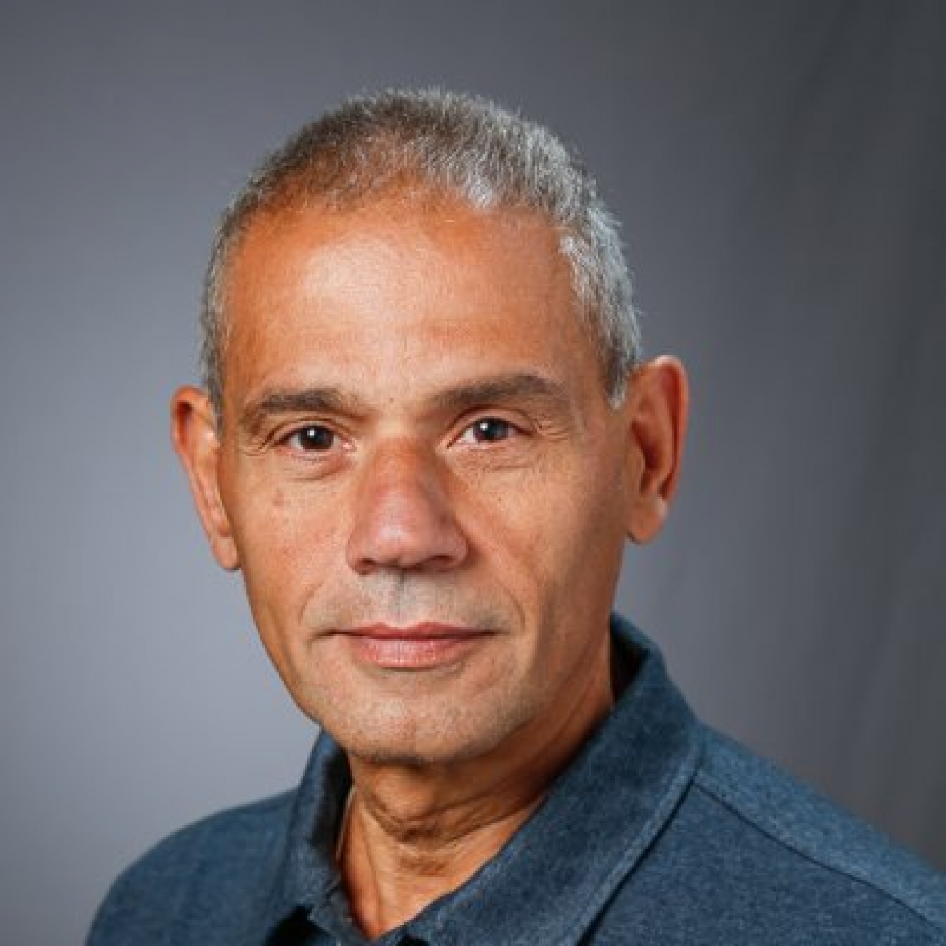 Roberto Debbag: "Hoy por hoy, cualquiera de las tres vacunas aplicadas en Argentina son buenas"