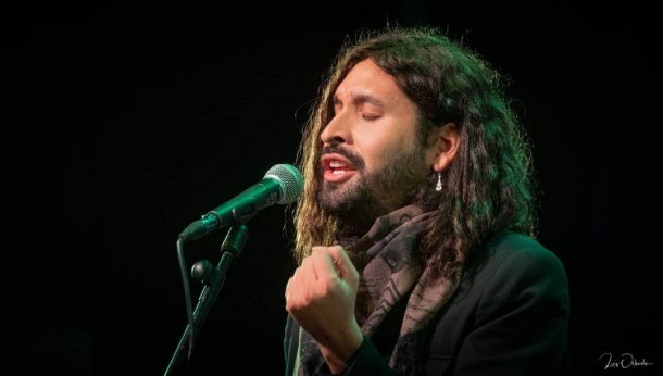 Es argentino, tiene distrofia muscular y emocionó a todos cantando en “Got talent España”