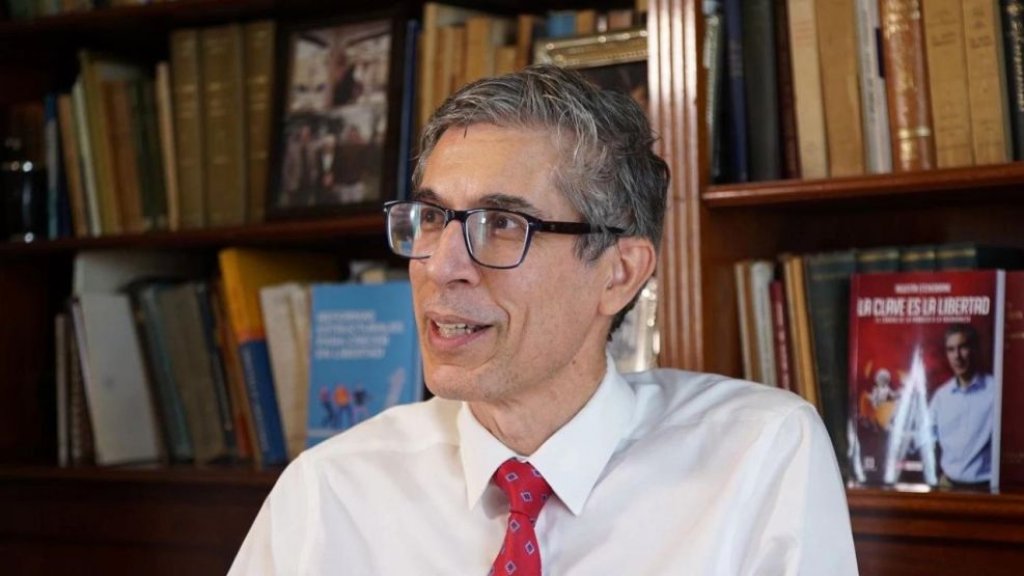 Agustín Etchebarne: "Argentina va a tener un peso que va a ser mas fuerte que el dólar"