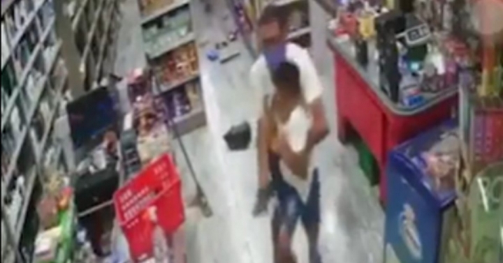 Balearon a un niño de siete años durante el robo a un supermercado en General Rodríguez
