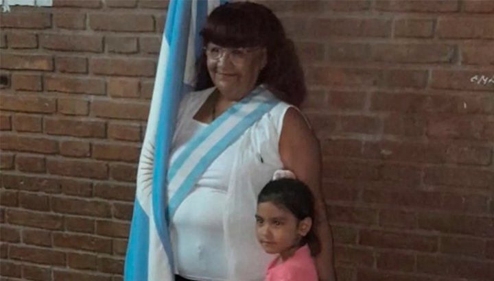 La dura historia de vida de Marité De Márquez, la abanderada de 68 años que está muy cerca de cumplir el sueño de terminar la secundaria