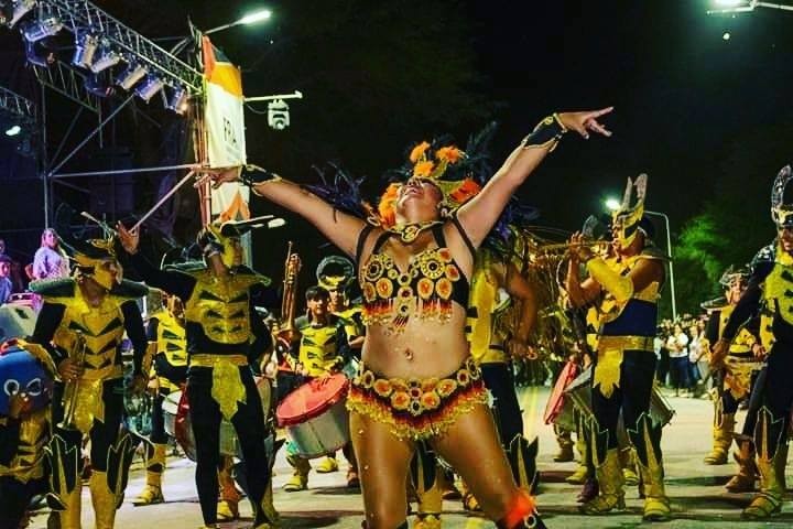 Carnavales de Chilecito: los locutores discriminaron a una de las bailarinas