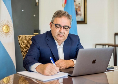 Raúl Jalil: "A partir de mañana vuelven las clases presenciales en Catamarca"