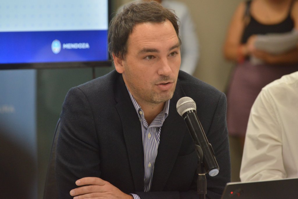 Ministro de salud de Mendoza: "No tenemos por qué financiar a los que hacen turismo sanitario"