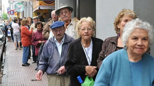 Eugenio Semino: "El aumento a los jubilados será de $8.500. La canasta básica es de más de $900.000"