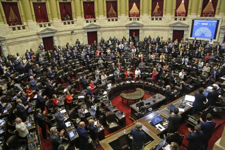 Diputados aprobó por amplia mayoría el acuerdo con el FMI y Máximo Kirchner votó en contra