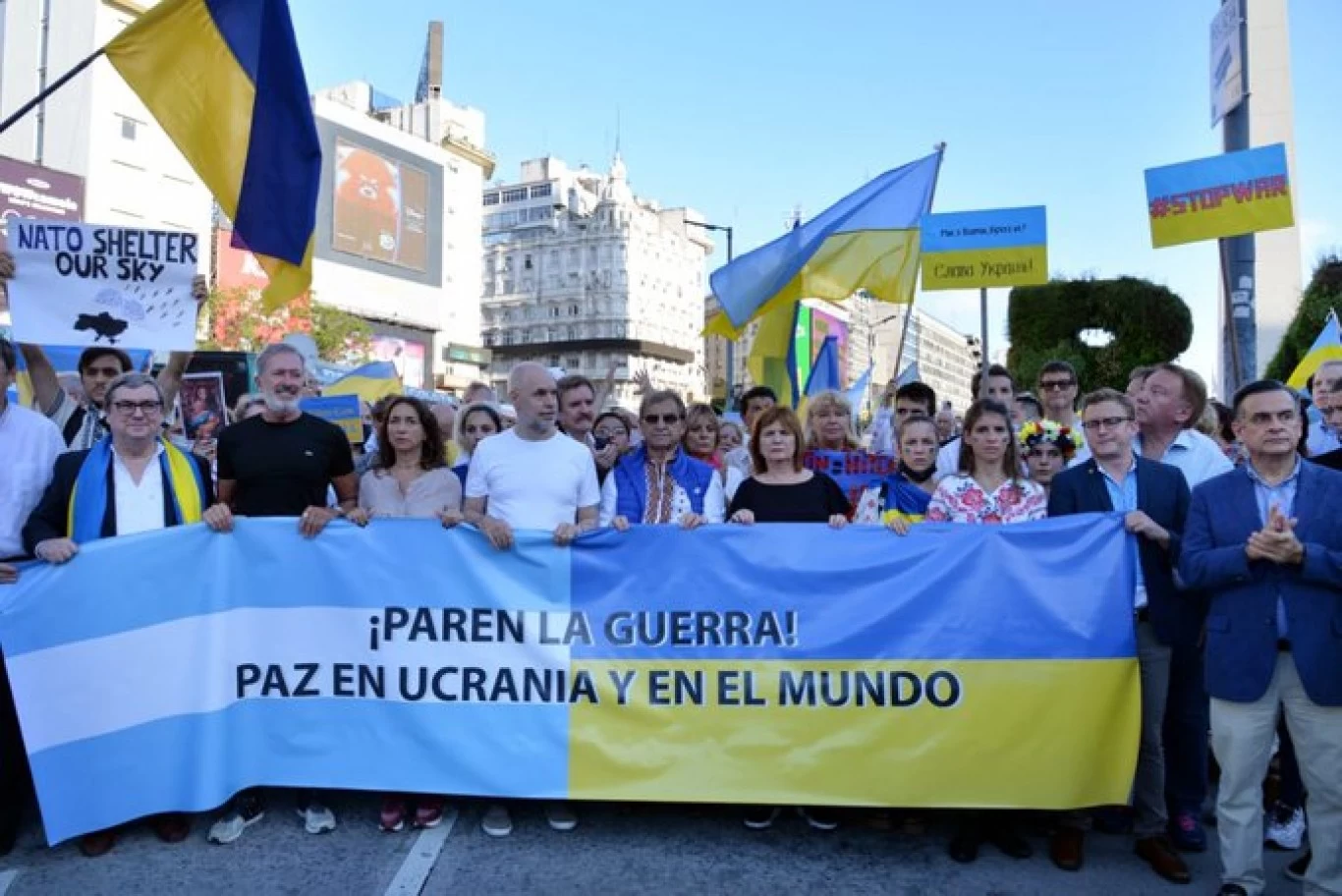 Finalizó la marcha en el Obelisco por la Paz en Ucrania - Radio ...