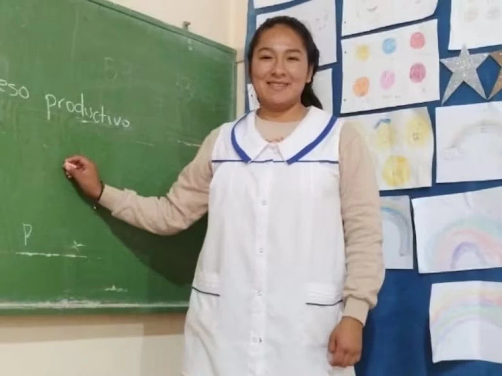 Reviví la historia de Fátima Velásquez, la docente de La Paya que recibió una beca universitaria gracias a Radio Rivadavia
