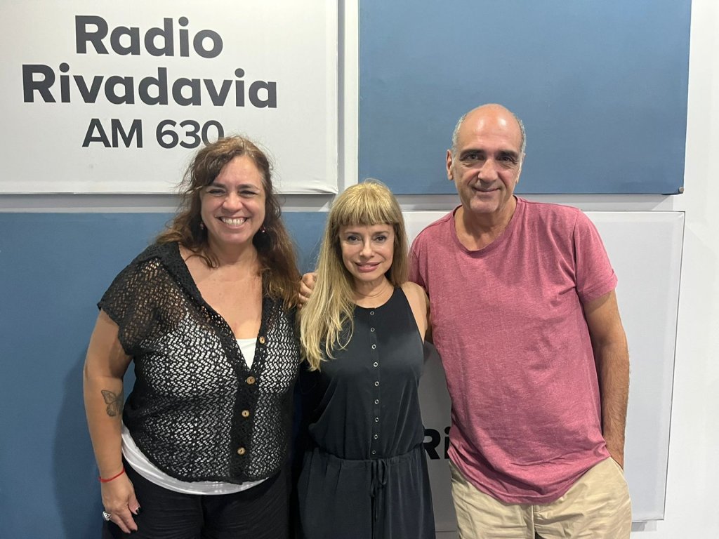 La visita de Florencia Canale al estudio de Radio Rivadavia