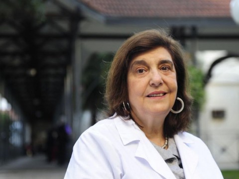Ángela Gentile: "Hay que estar muy atentos con los efectos adversos de las vacunas"
