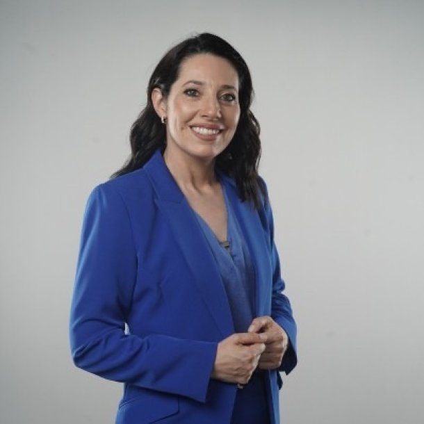 Lucía Salinas: 
