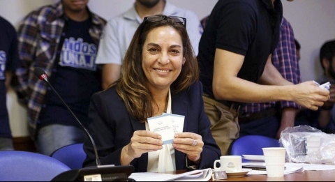 Carla Carrizo: "Queremos un país sin coronita"