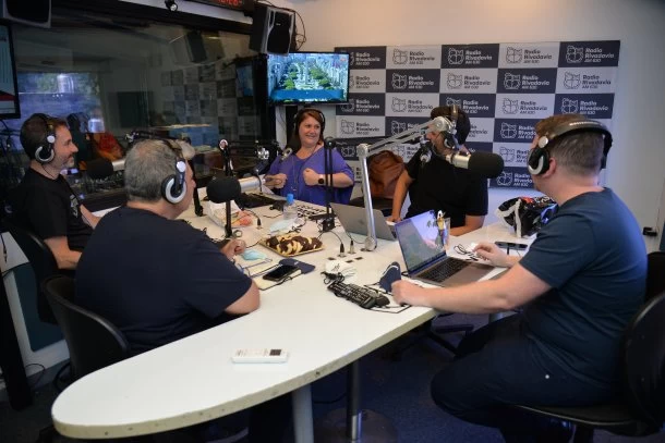 Volvé a escuchar el pase entre Marcelo Longobardi y Lucas Morando