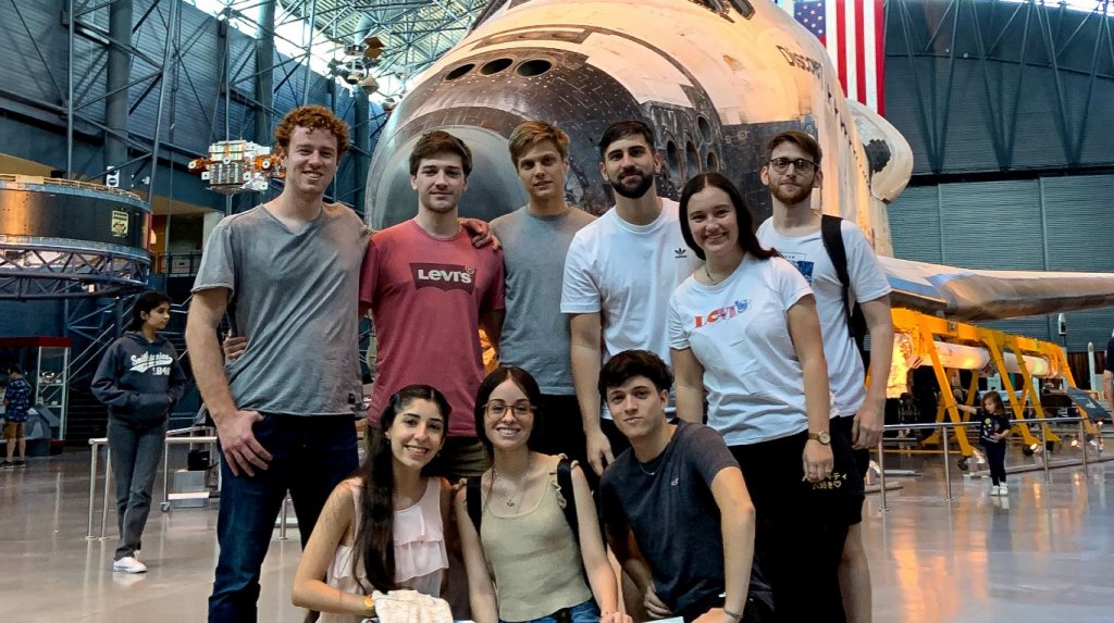 Estudiantes argentinos construyeron un satélite para un concurso de la NASA y quedaron entre los 10 mejores del mundo