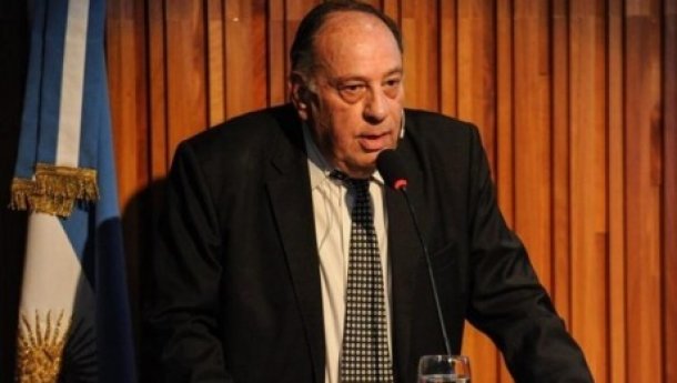 Roberto Cachanosky: "No entiendo como van a hacer para trabajar en conjunto Caputo y Sturzenegger"