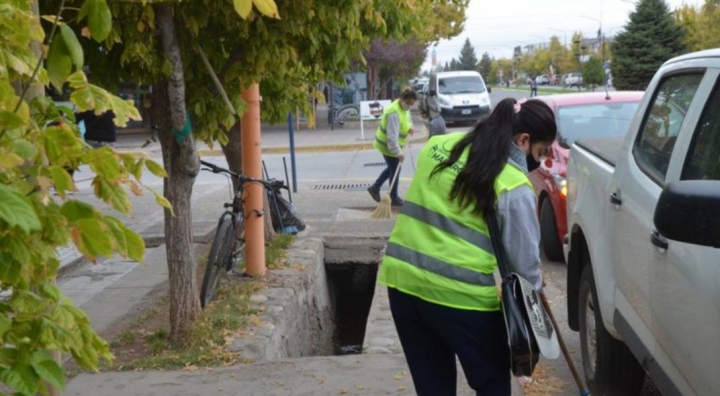 Un municipio en Mendoza determinó que quienes reciban planes sociales deberán trabajar en limpieza