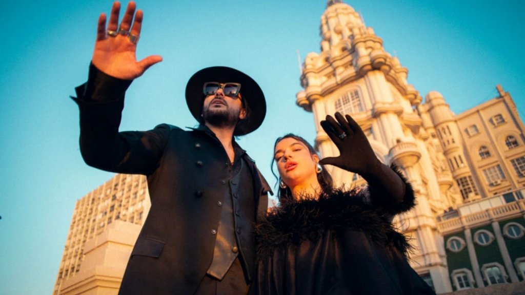 Beto Cuevas presentó una nueva versión de “El Duelo” junto a Luz Gaggi