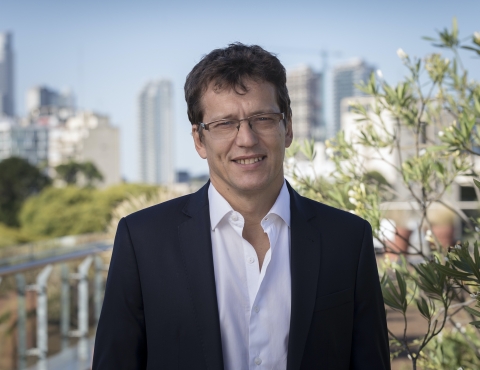 José Luis Giusti: "La compra de vacunas es prioridad"