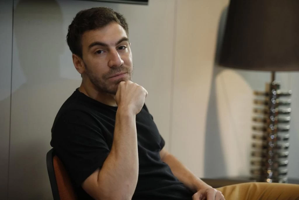 Santiago Bulat: "En la dolarización te vas a un dolar tan alto que los sueldos quedan hechos percha"