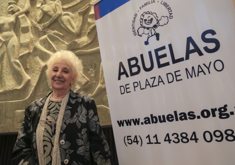 “Cristina y Alberto manejan una misma política social pero no tienen por qué parecerse”, dijo Estela de Carlotto