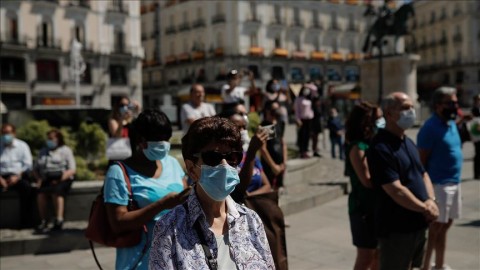 España registró la mayor cifra diaria de contagios por covid de toda la pandemia con 49.823 casos