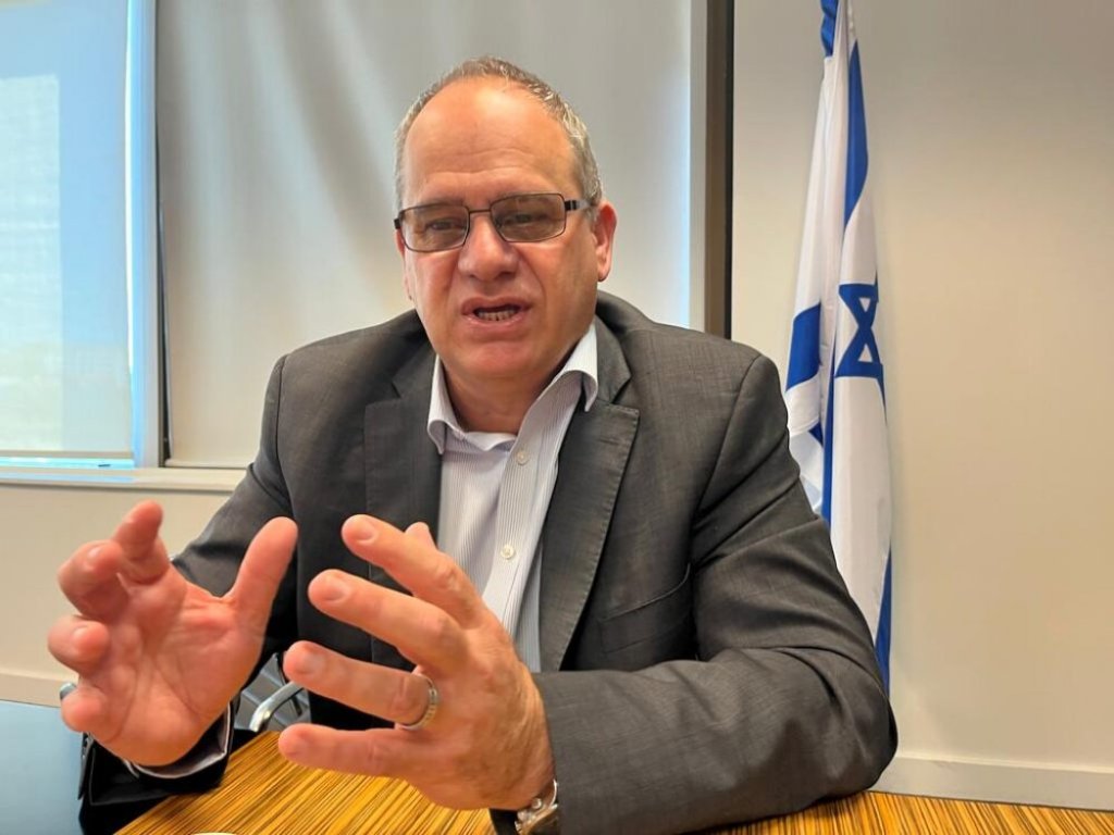 El embajador israelí en Argentina: "Lo que vimos ayer fue un ataque sin precedentes de Irán directamente a Israel"