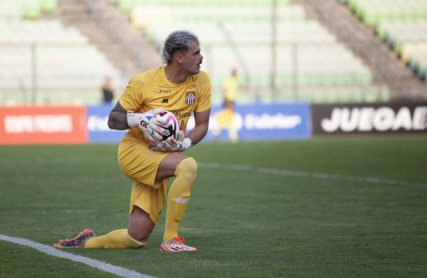 Lucas Bruera: "River se está estructurando, le falta una prueba de peso"
